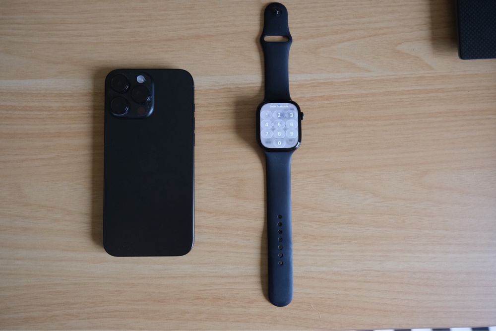 Iphone 16 pro max 256gb + Apple Watch 10 46 mm + Capa silicone origina