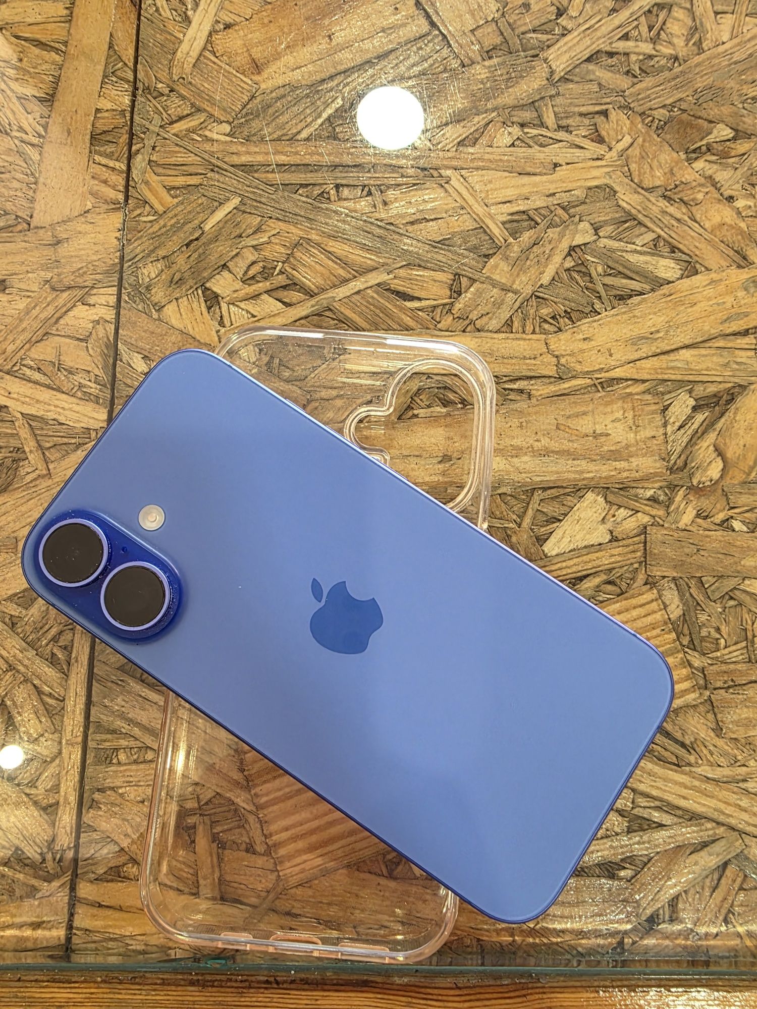Iphone 16 azul novo