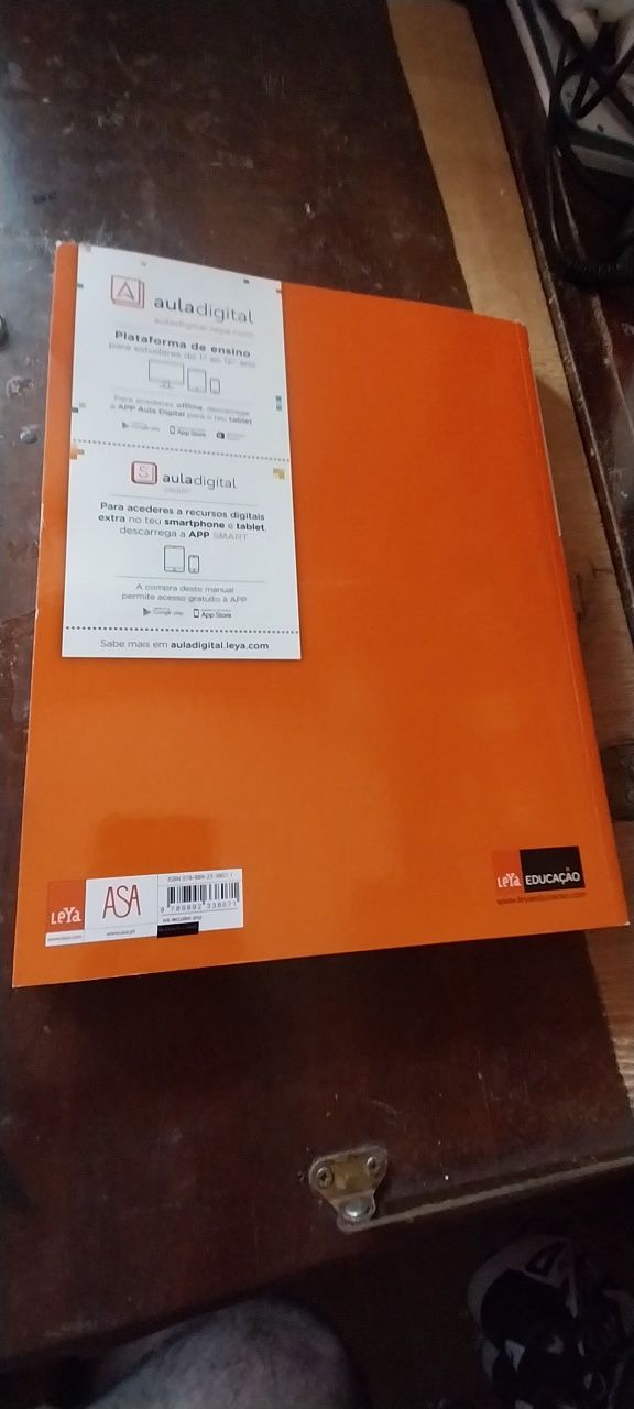 Manual escolar para cursos profissionais