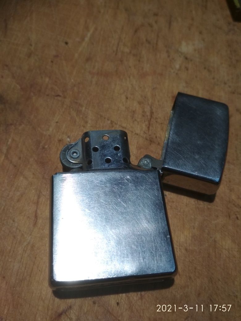 Zapalniczka Zippo.