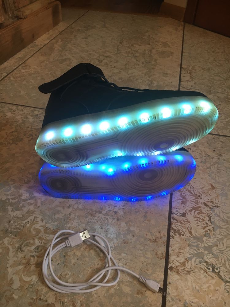 Buty LED świecące r. 36 GOFC ładowane na USB