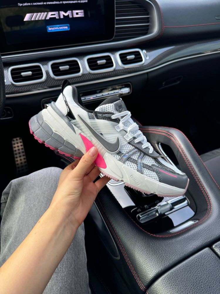 Nike V2K Run Grey Pink