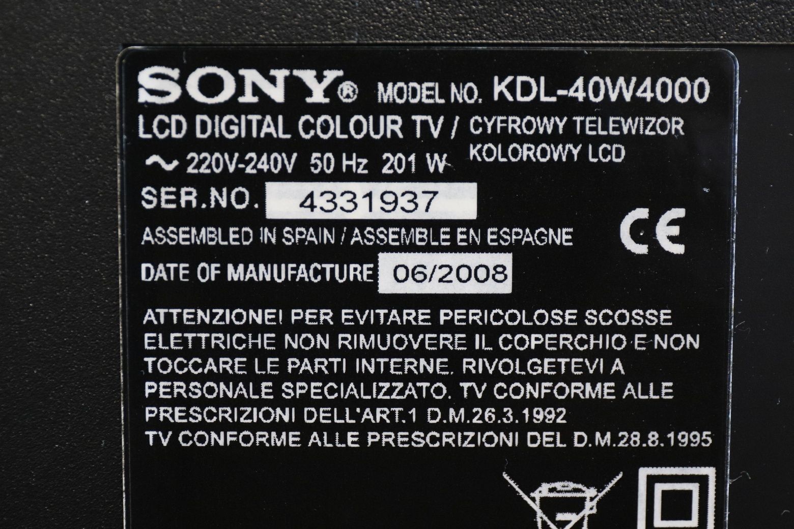 Sony  KDL - 40W4000   40 дюймов