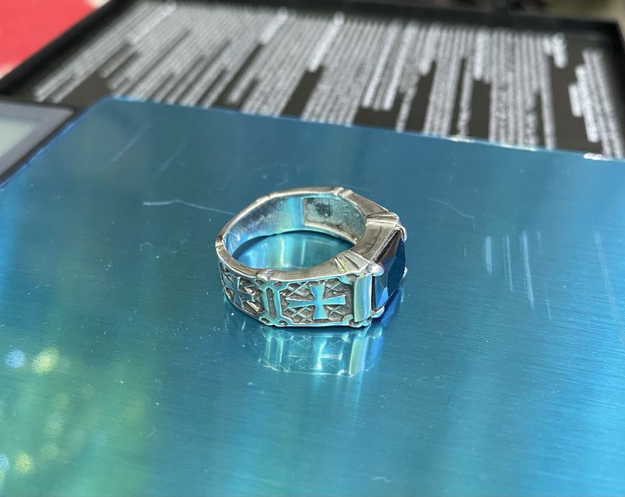 Продам чоловічий срібний перстень 925 проби