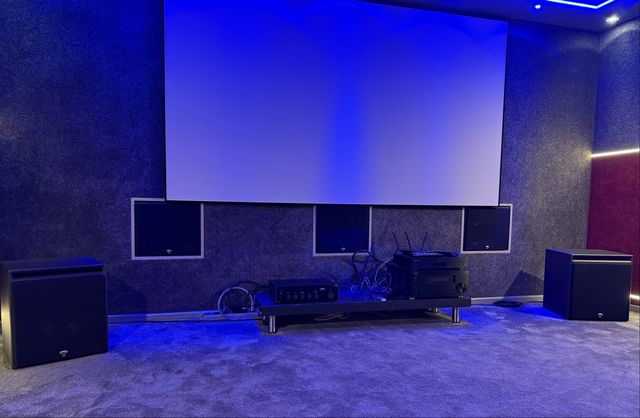 Klipsch 2 x Subwoofer THX Ultra2 plus dedykowany wzmacniacz KA1000 THX