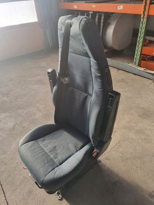 Fotel pasażera Prawy Volvo FH FM 9 11 13 Lift Pneumatyczny