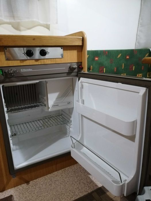 Caravana PLUMA GROU 350 – 1999 – 750kg – Impecável