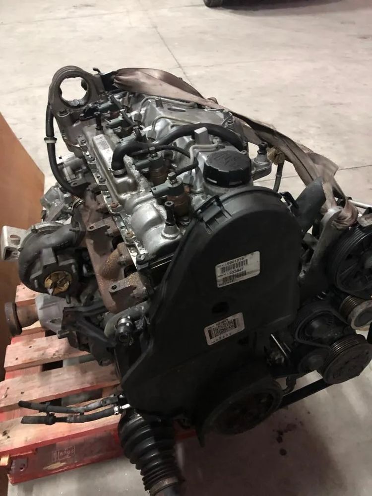 Motor Volvo XC90 XC60 2.4D Ref: D5244T