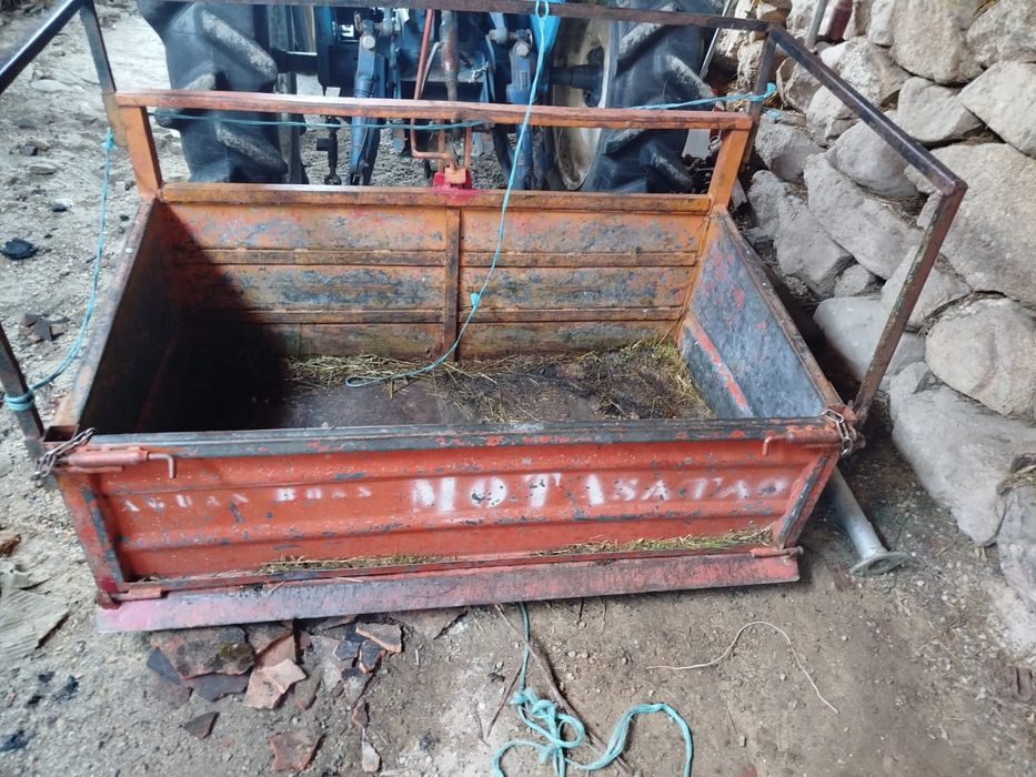 Caixa de carga pará trator