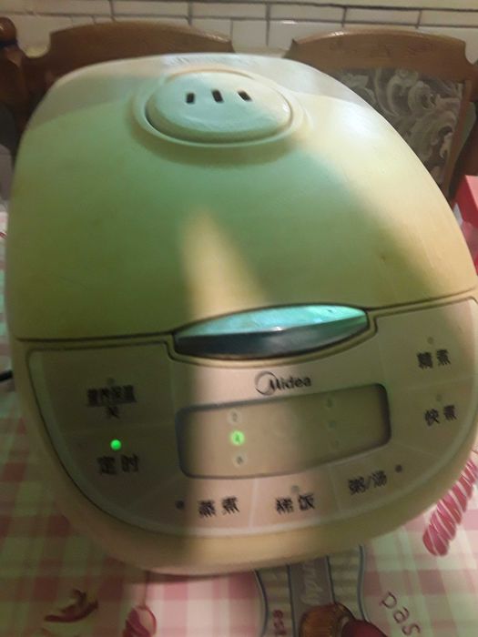 Мультиварка midea  fd302