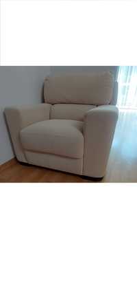 Wypoczynek (dwuosobowa sofa plus dwa fotele)