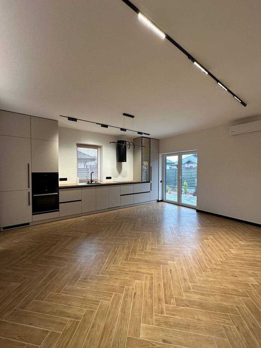 Будинок 98 м² з ремонтом, 3 спальнями та терасою на 4 сотках, Газ