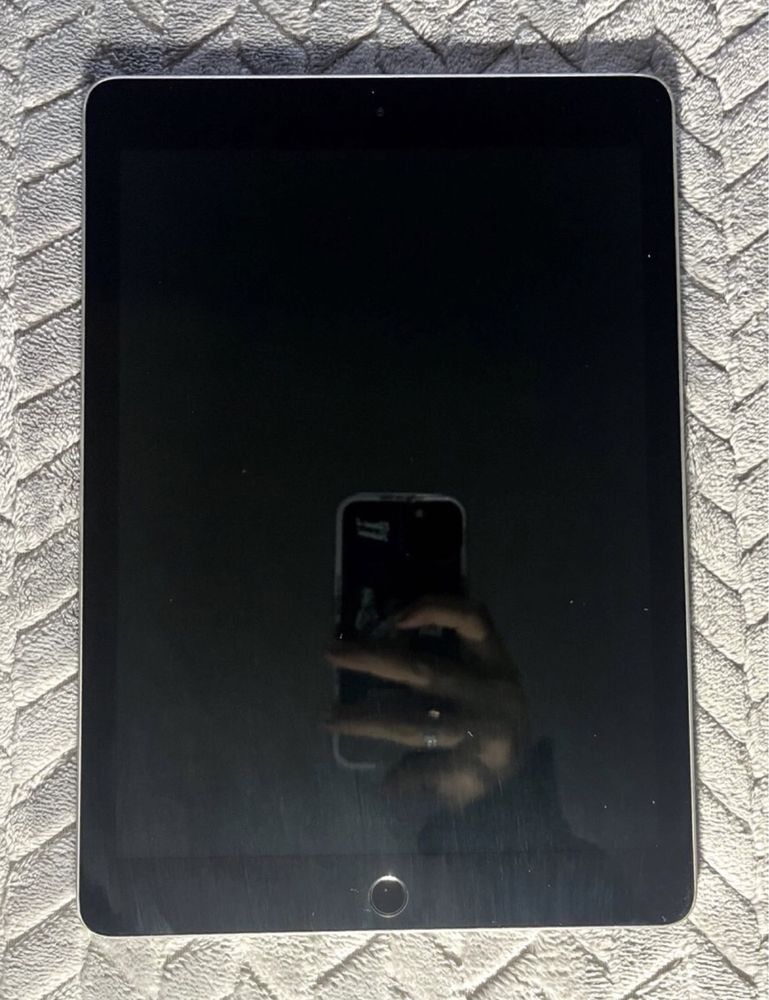 Apple Ipad 9.7” 32 GB WIFI