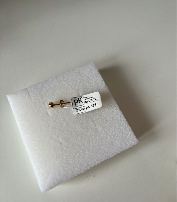 Sprzedam NOWY złoty kolczyk
