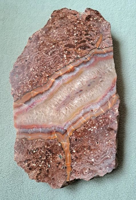 Agat. Nowy Kościół.