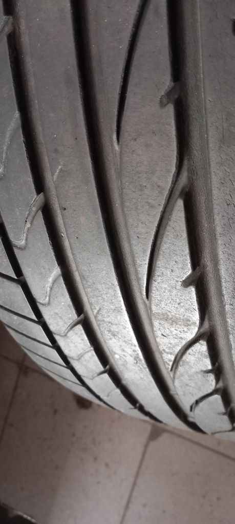 Opony letnie komplet Bridgestone potenza RE050A RFT