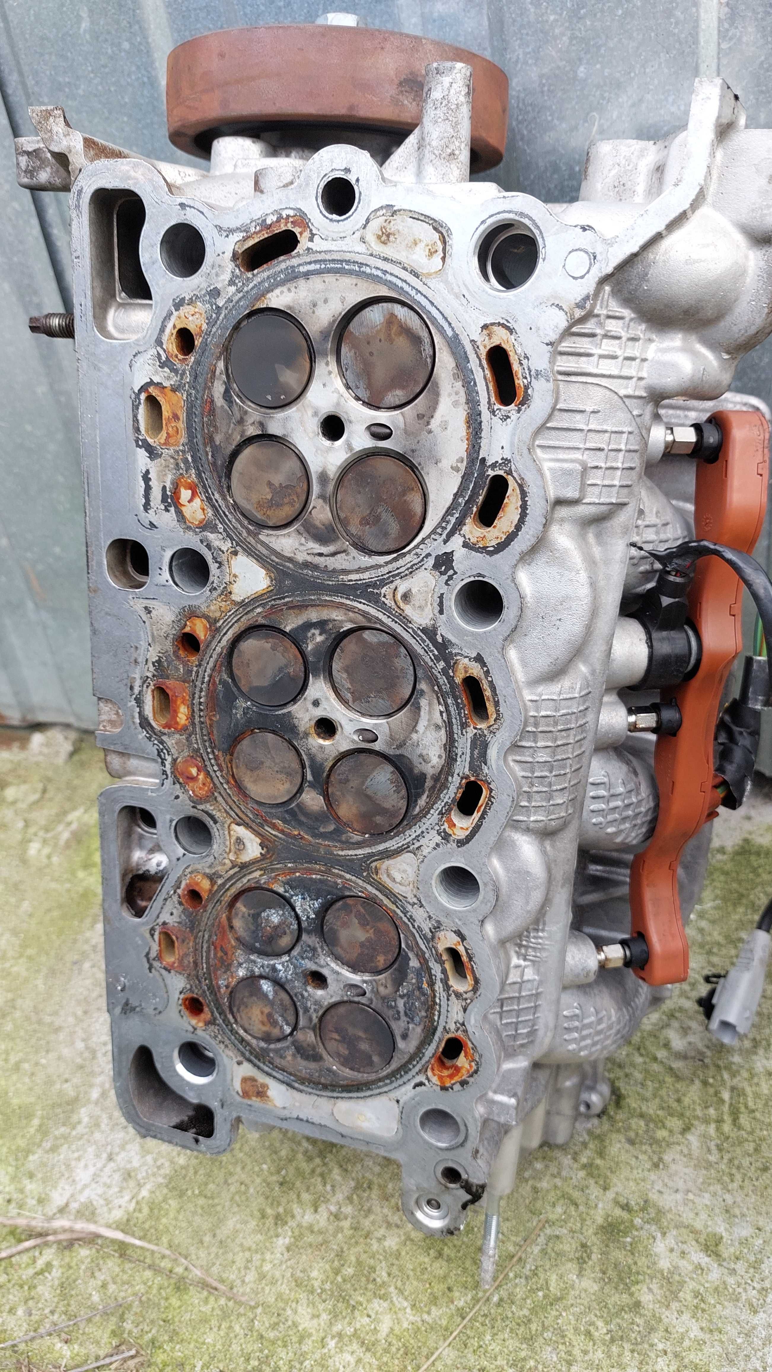 Citroen C5,C6 ,407 ,2,7 HDI v6 głowica 2szt,kpl z wałkami