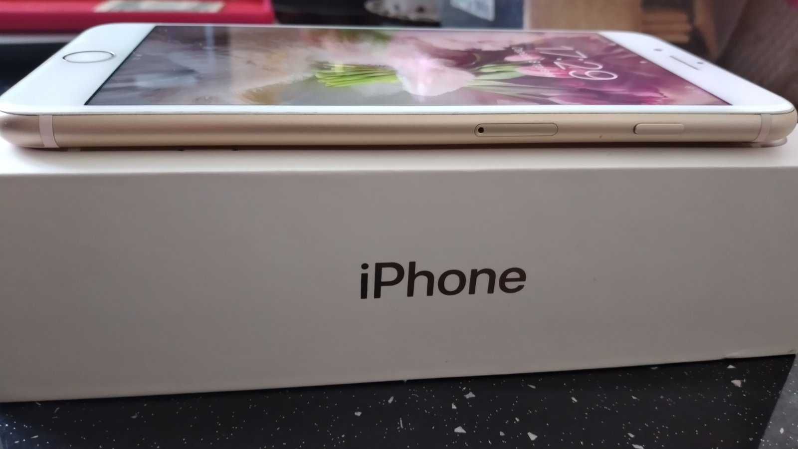 Продам iPhone 7 +