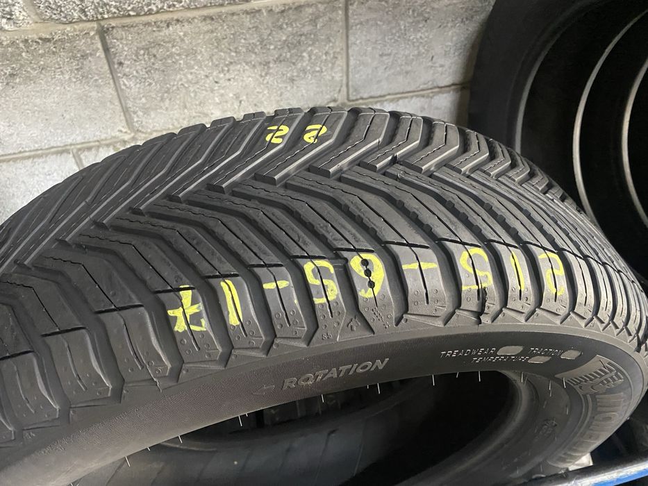 Всесезонні шини 215/65 R17 (103V) MICHELIN