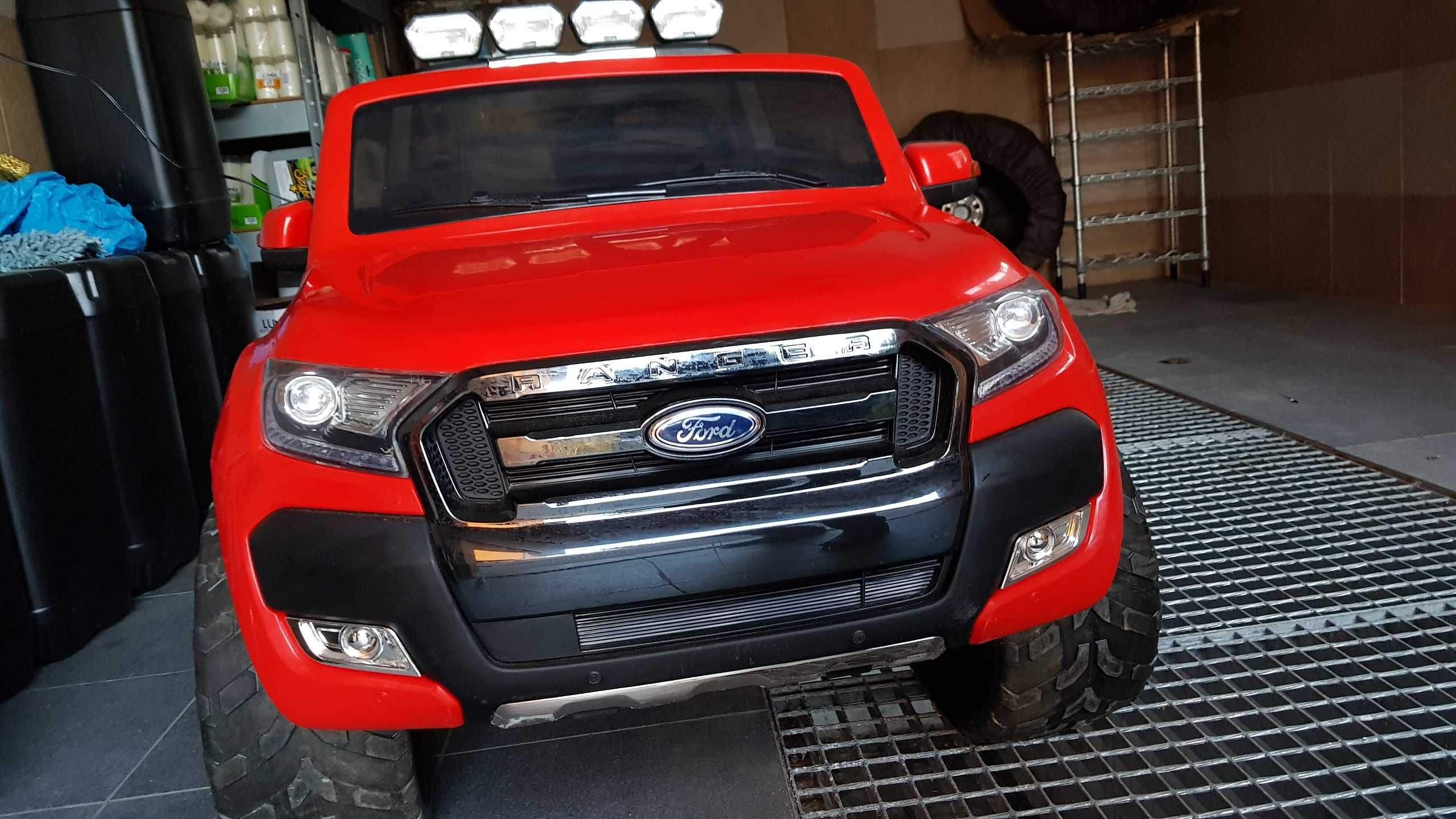 Samochód na dzień dziecka ford 4x4 ,2 akumulatory