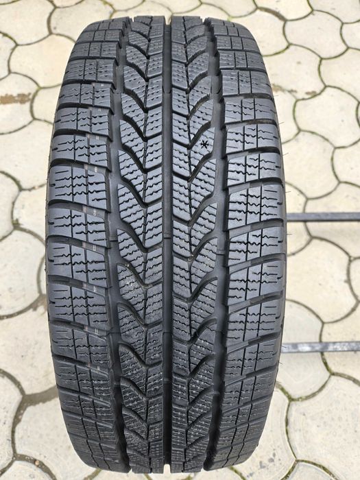 Шинa 235/65 R16c Goodyear (Гудієр) 1шт. зимова резина