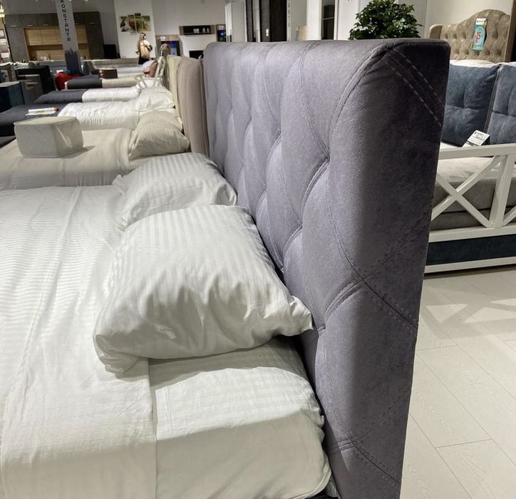 М‘яке ліжко з підйомним механізмом