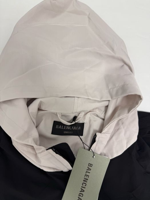 куртка плащевка Balenciaga layered logo vanille vetements анорак
