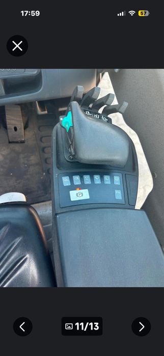 Empilhador Jungheinrich triplex de 2019