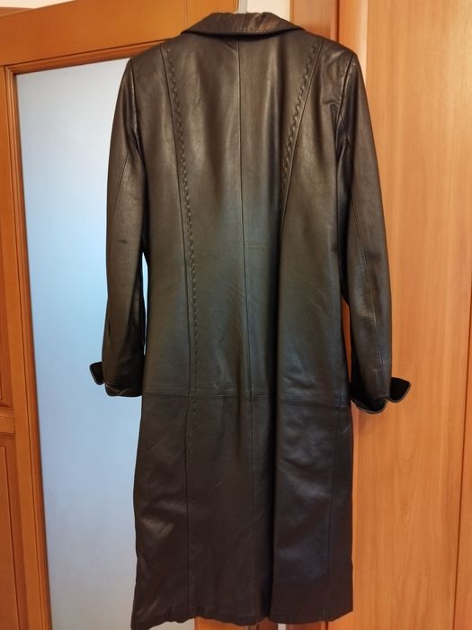 Шкіряний жіночий плащ