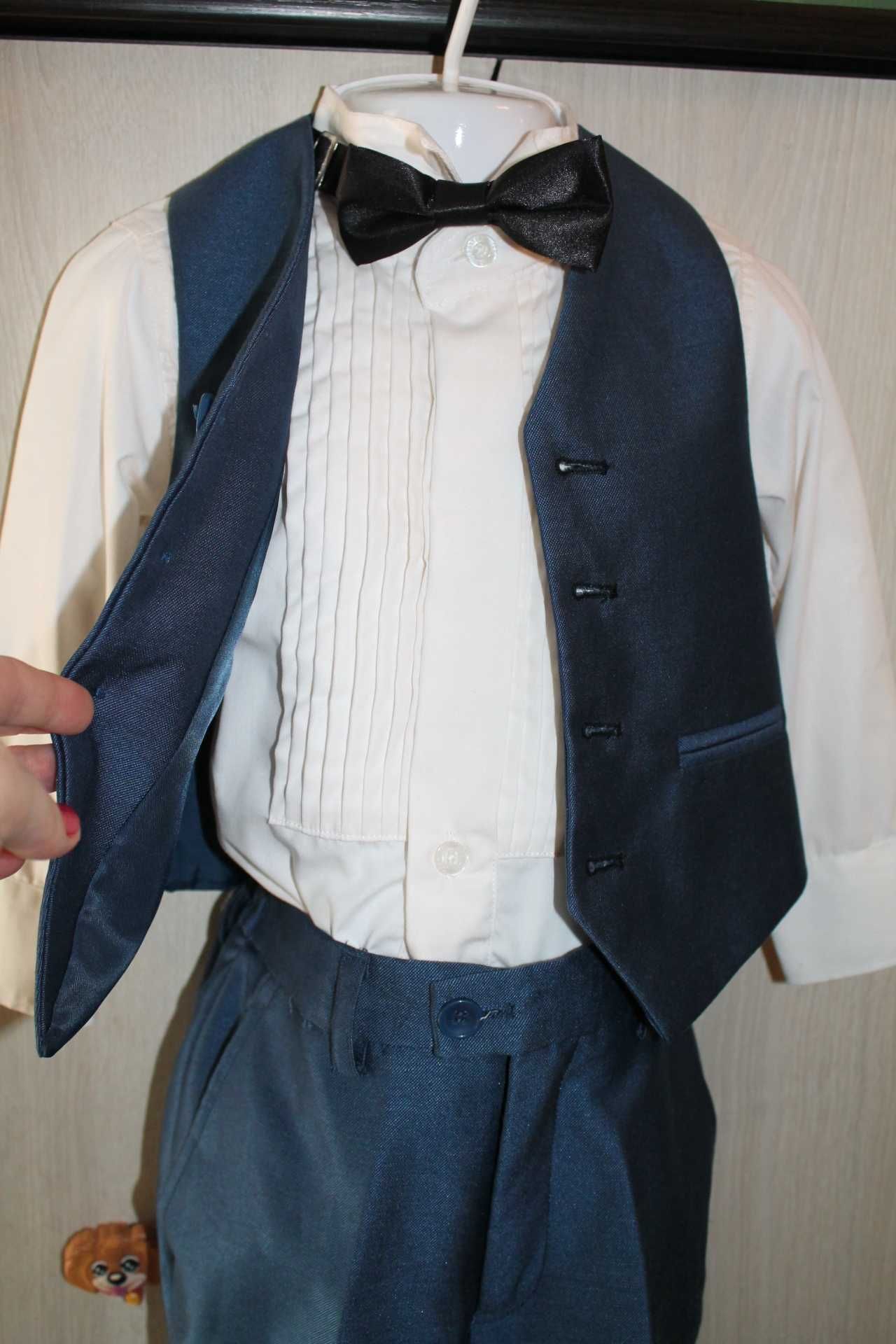 Класичний синій костюм трійка для хлопчика на 1-2 рочки
