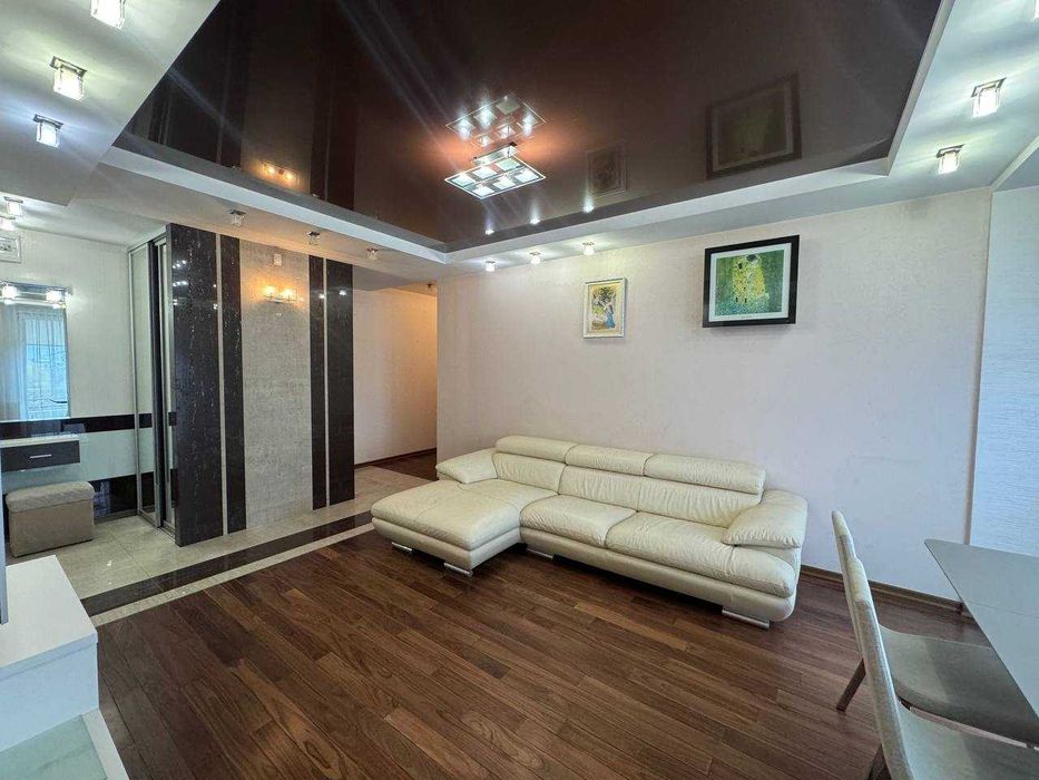 Продаж 2 кімнатної квартири вул. Щепова