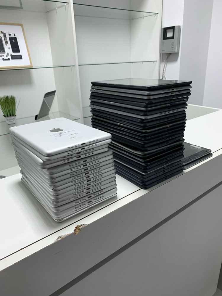Лот iPad mini 1 (50 шт) на запчастини/відновлення
