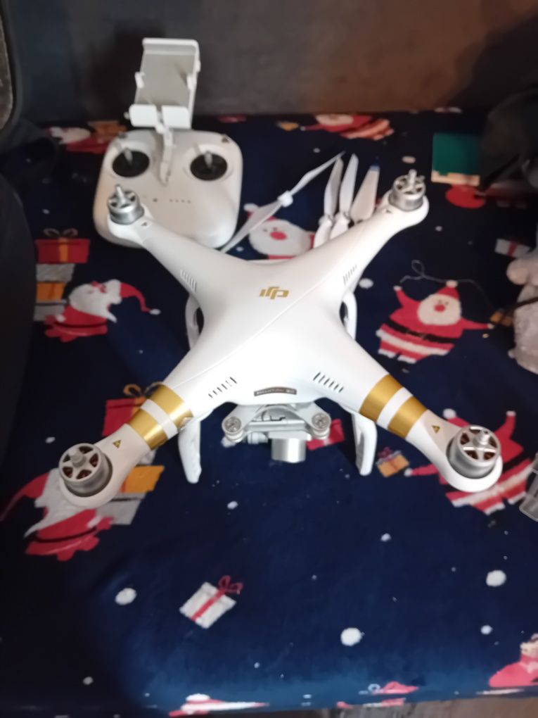 Witam posiada na sprzedaż drona dj phantom 3 se