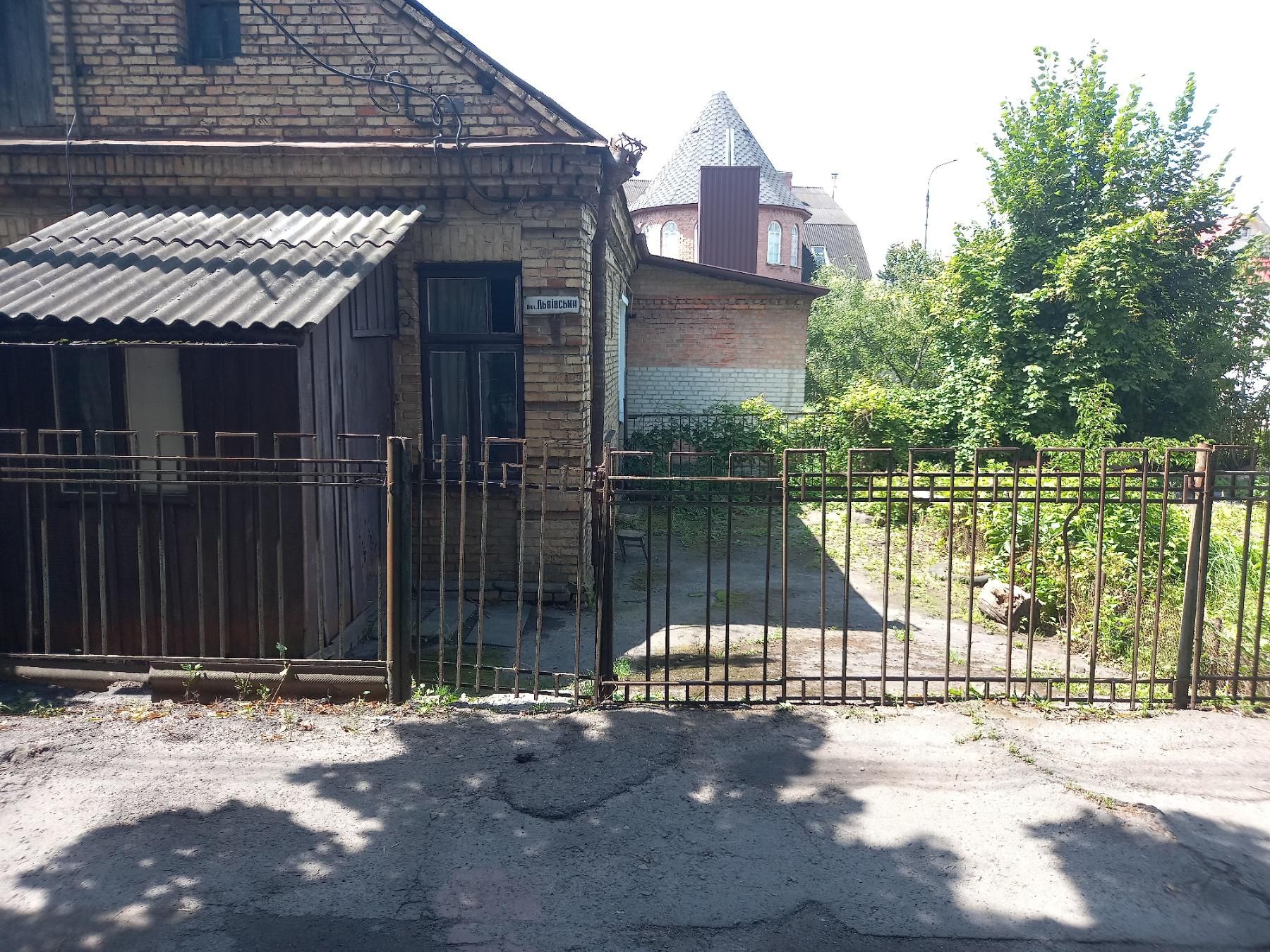 Продаж фасадної земельної ділянки вул. Львівська