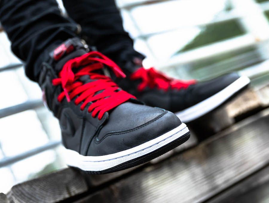 Кроссовки Nike Air Jordan 1 High Black Satin Gym Red Джордан сатин AJ1