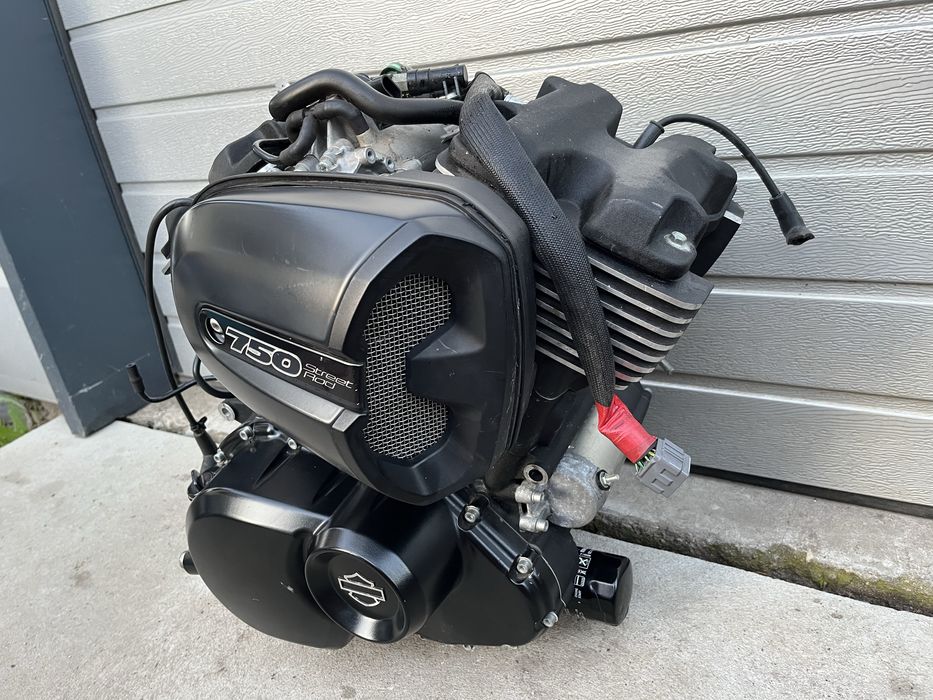 Silnik harley davidson street rod 750 xg