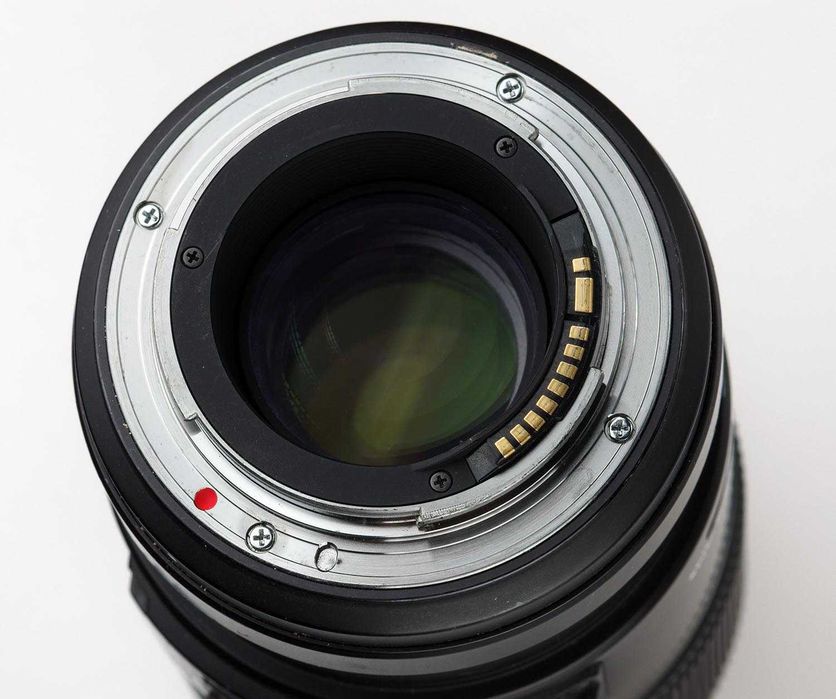 Canon/Sigma 150mm 1:2.8 APO macro EX DG HSM OS макро із стабілізацією