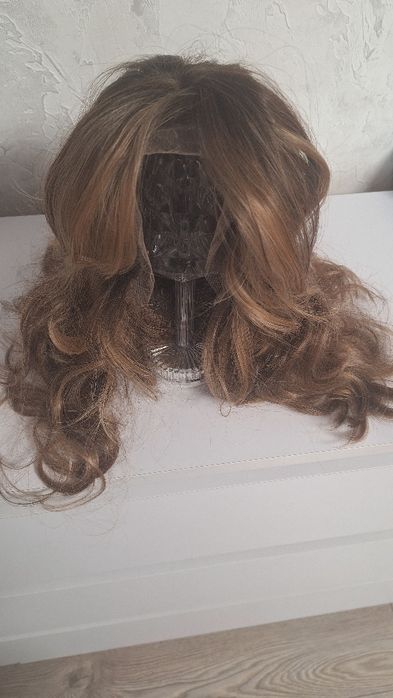 Перука преміум якості,нова.