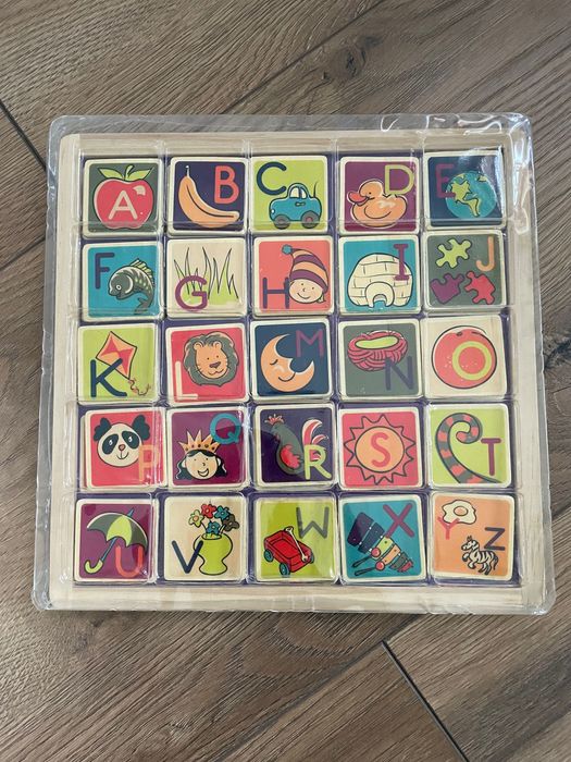 Alfabet drewniane klocki magnesy i tablica do pisania