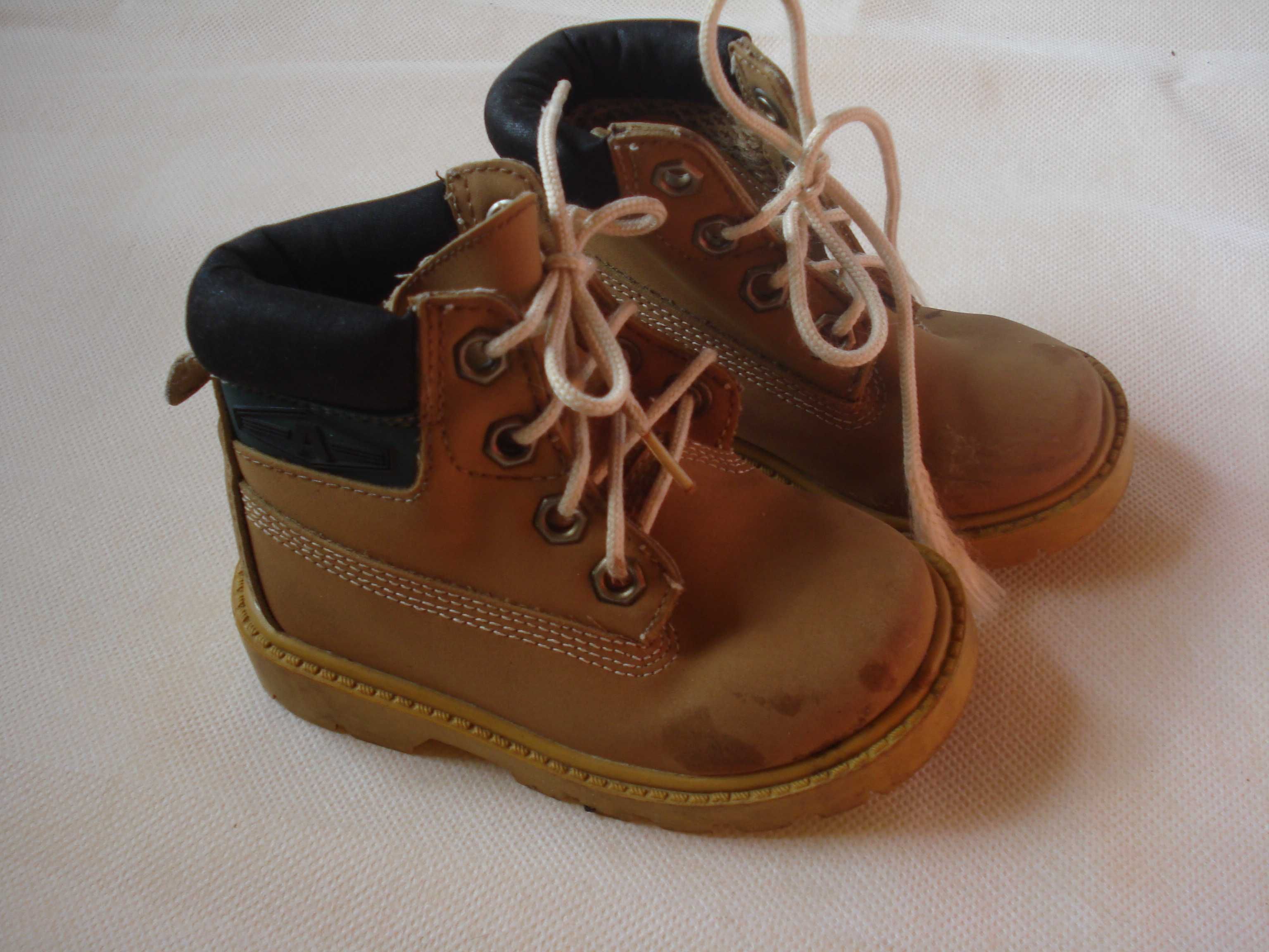 Весенние ботинки на малыша 22-23 размер, 13 см по стельке