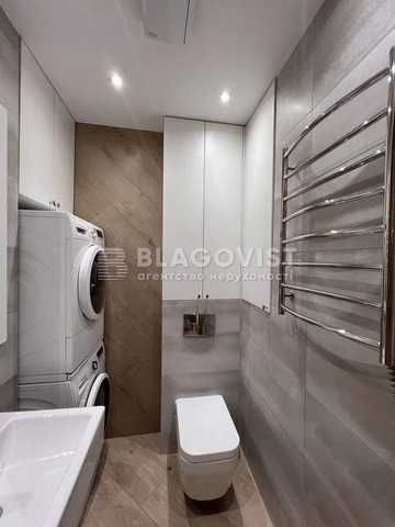 Продам 3 кімн квартиру Драгоманова, 2а  70 кв.м ст.М"Позняки"