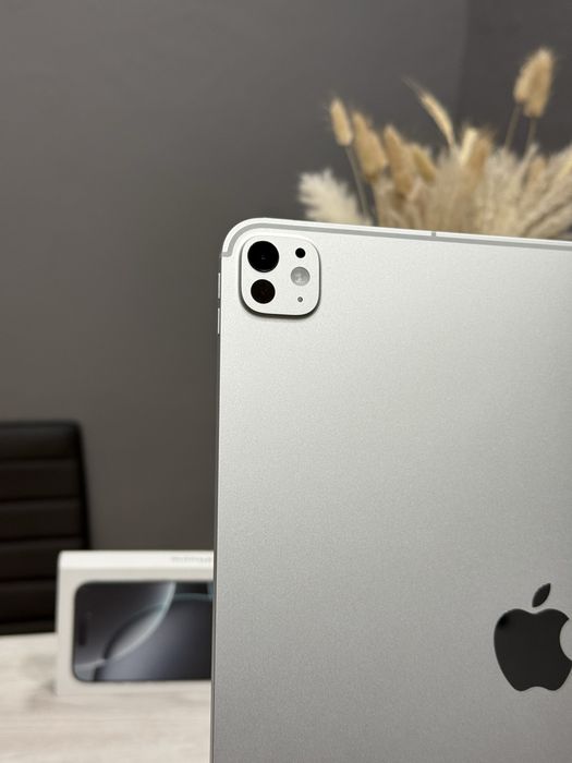 iPad Pro 13” 256gb Silver M4 . Wi-Fi + LTE (підтримка сім)