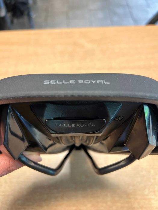 Siodełko siodło rowerowe ŻELOWE Selle Royal Lookin Basic damskie męski