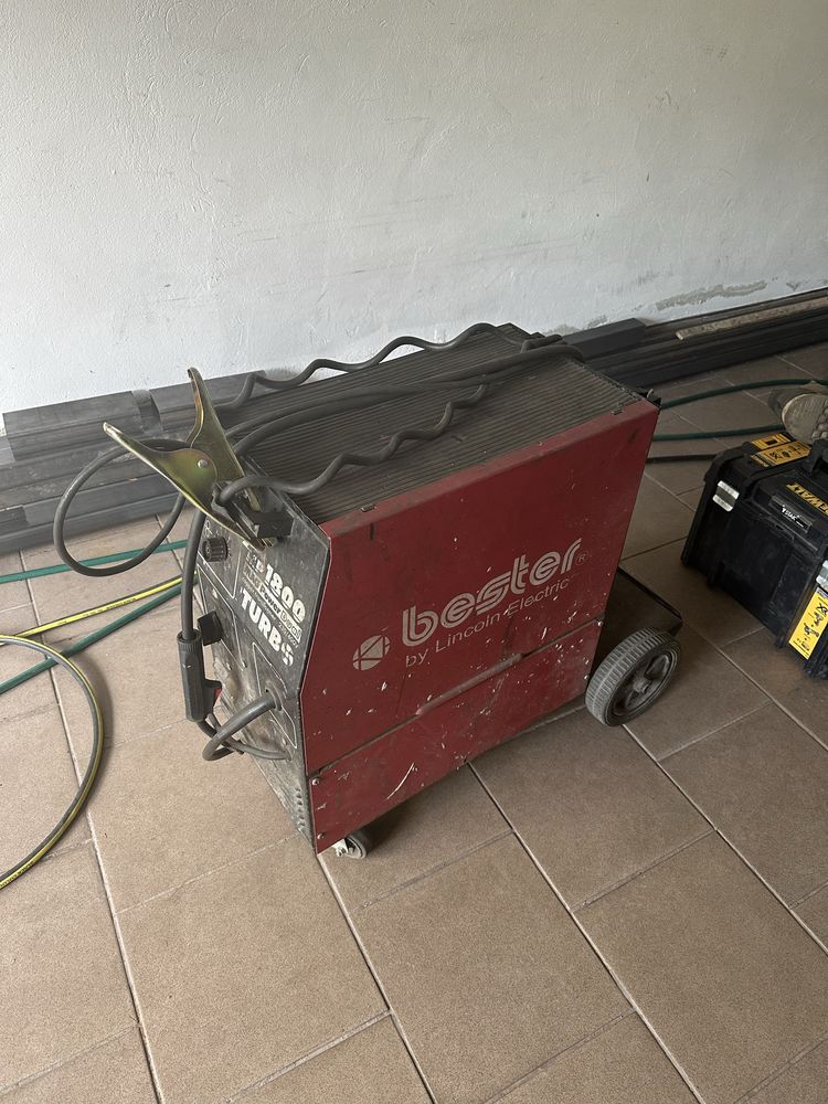 2 sztuki Lincoln electric bester mag power 1800 dual