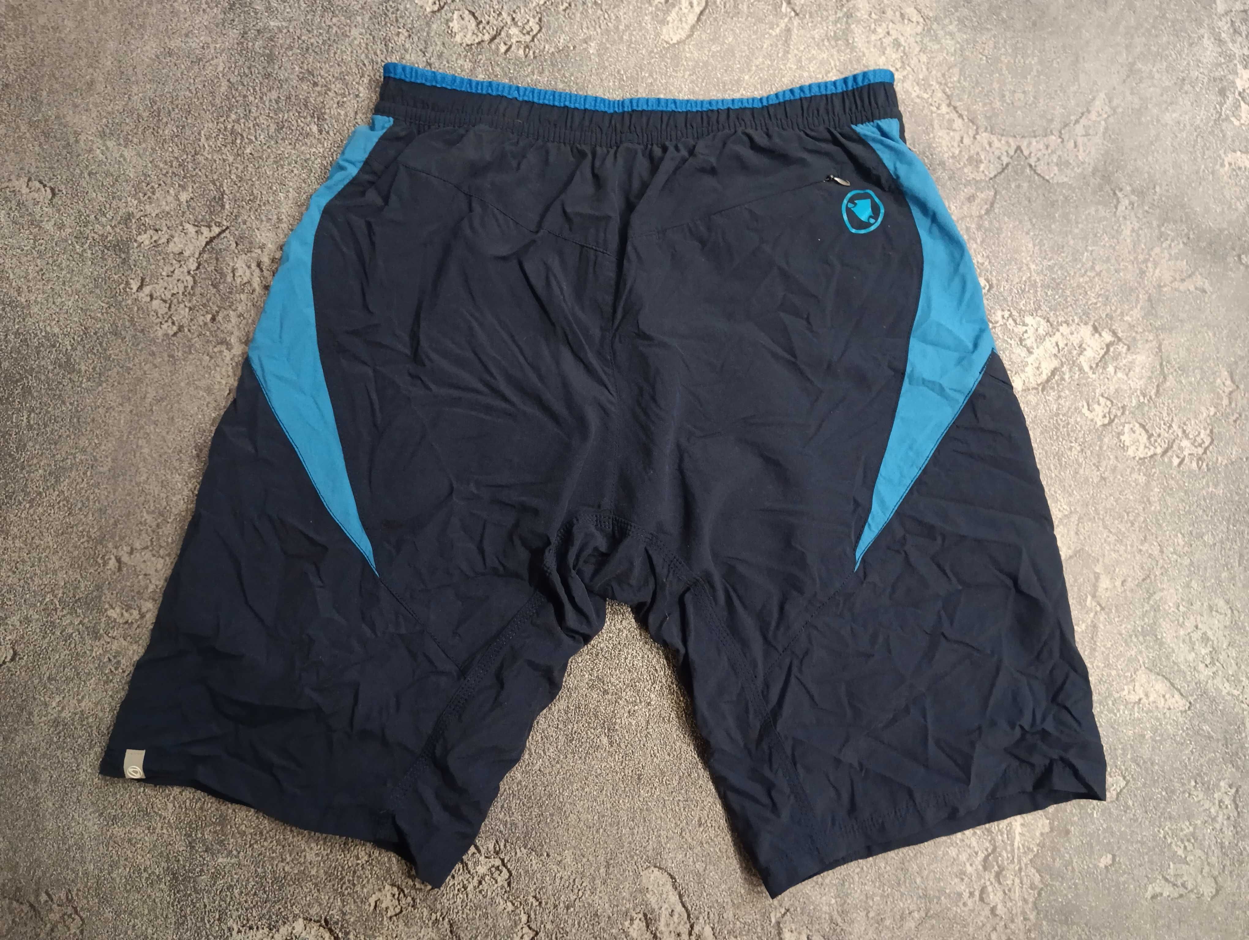 Велосипедные шорты Endura Cairn Short с памперсом endura