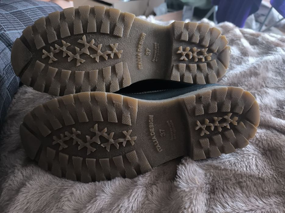 Продам сапожки зимові