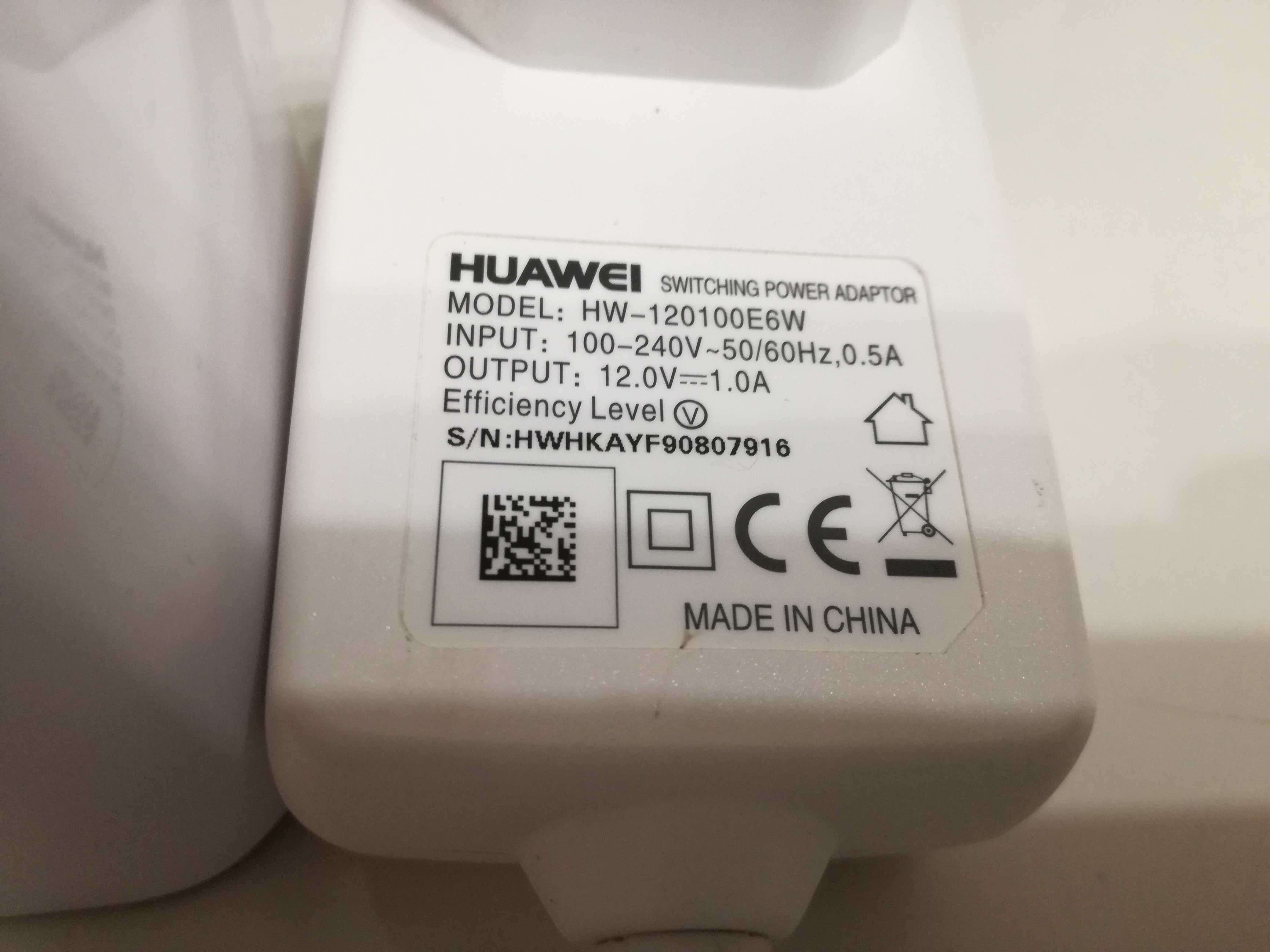 WiFi роутер huawei lte cube e5180