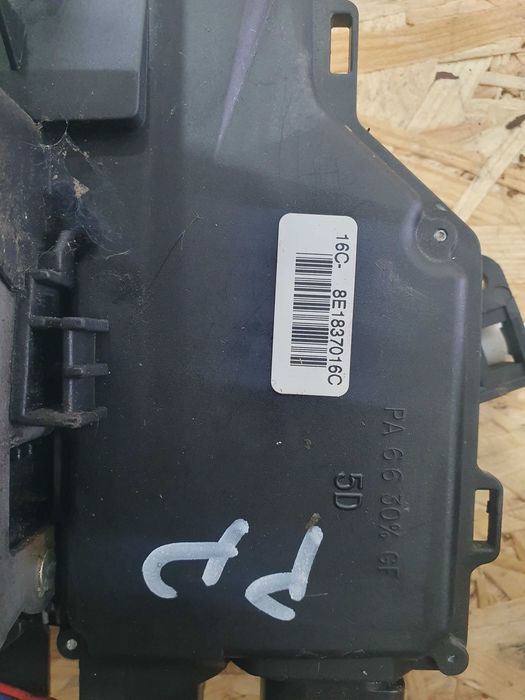 Zamek drzwi Audi a4 b6 kombi