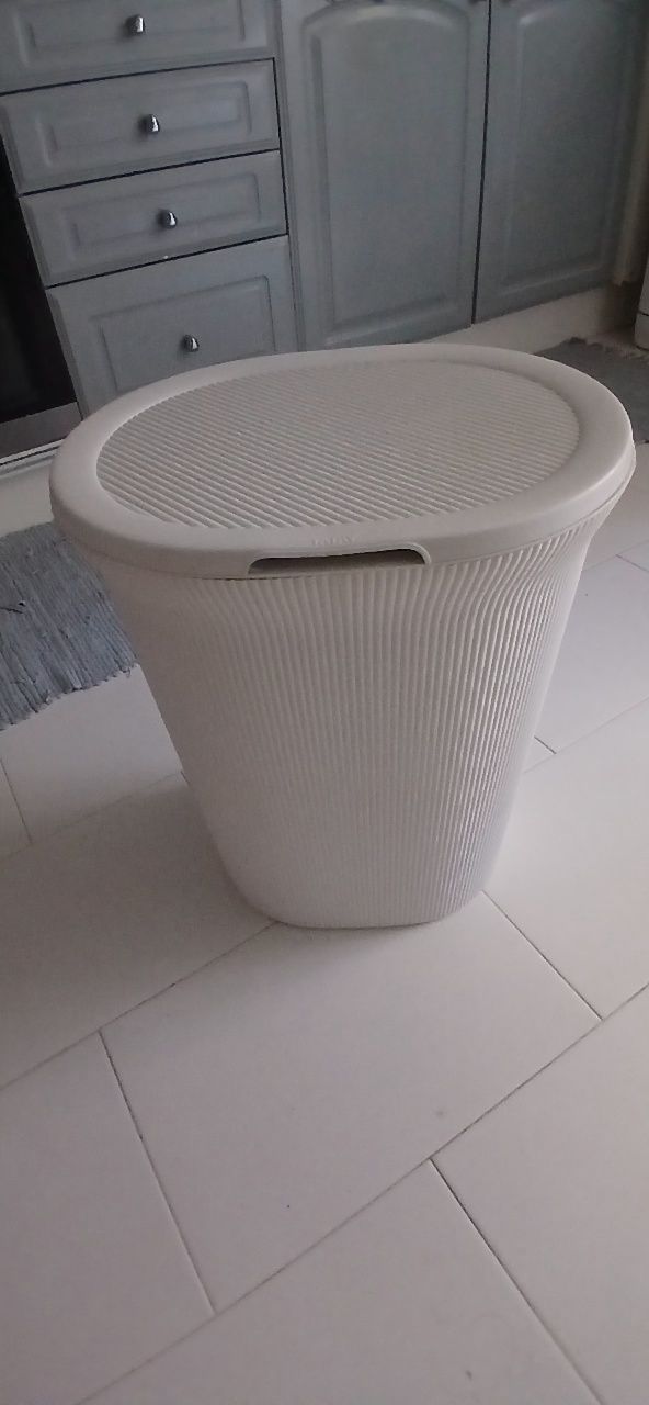 Cesto roupa branco