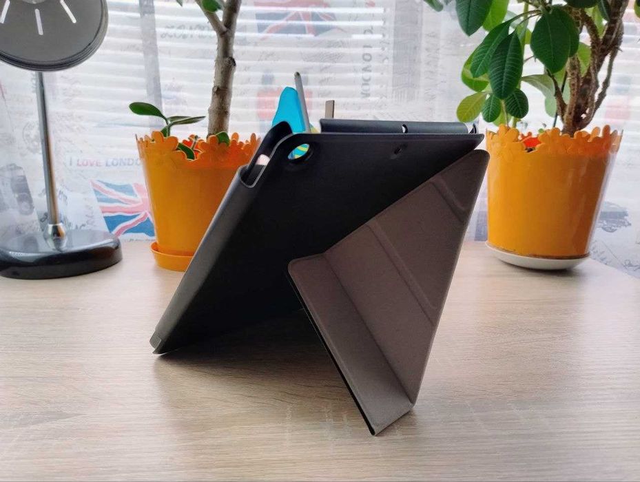 Чохол та захисне скло для iPad 9 10.2"